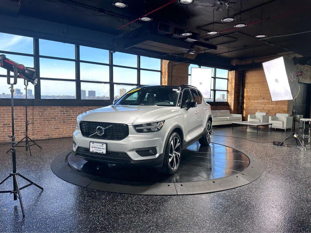 used 2019 Volvo XC40 car, priced at $20,900