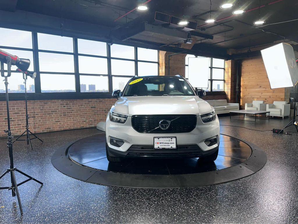 used 2019 Volvo XC40 car, priced at $20,900