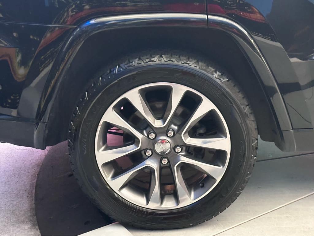 used 2017 Jeep Grand Cherokee car, priced at $18,900