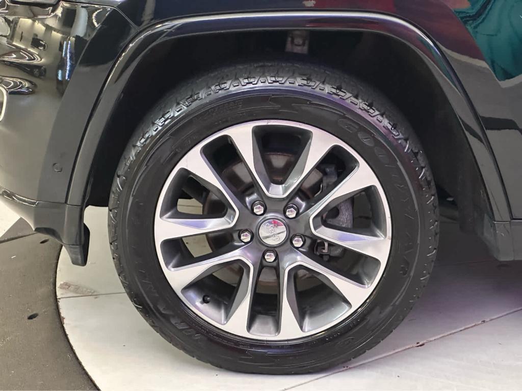 used 2017 Jeep Grand Cherokee car, priced at $18,900