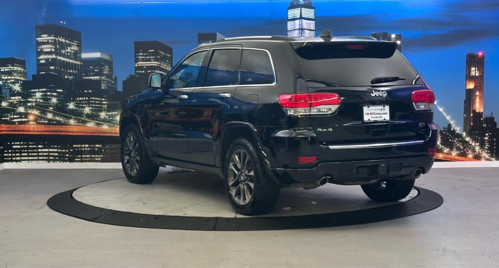 used 2017 Jeep Grand Cherokee car, priced at $18,900