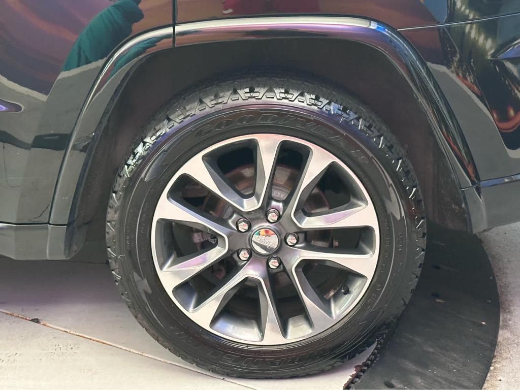 used 2017 Jeep Grand Cherokee car, priced at $18,900