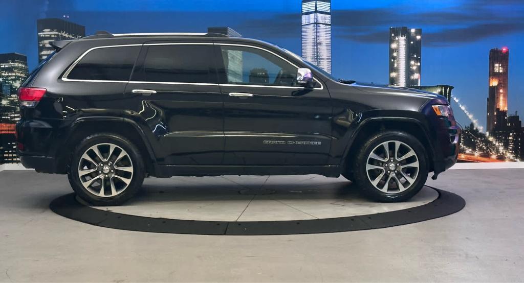 used 2017 Jeep Grand Cherokee car, priced at $18,900