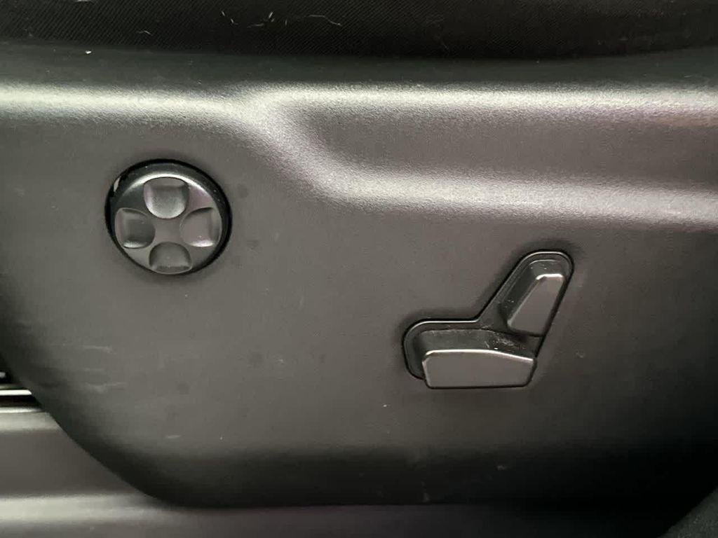 used 2021 Jeep Grand Cherokee car, priced at $29,900