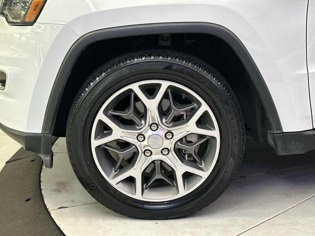 used 2021 Jeep Grand Cherokee car, priced at $29,900