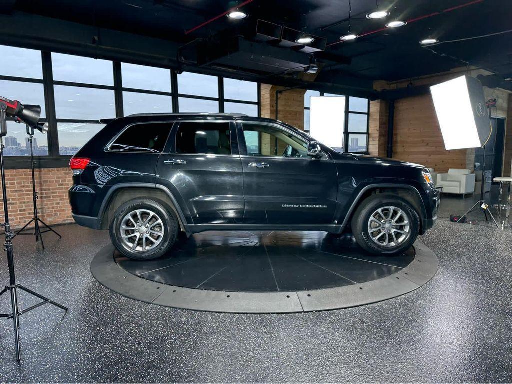 used 2015 Jeep Grand Cherokee car, priced at $13,900