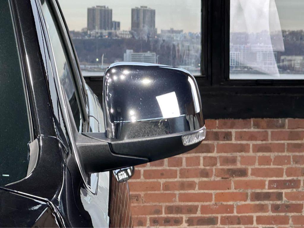 used 2015 Jeep Grand Cherokee car, priced at $13,900