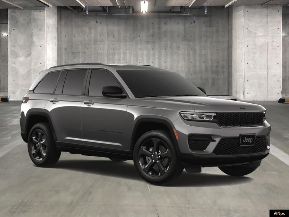 new 2025 Jeep Grand Cherokee car, priced at $45,975