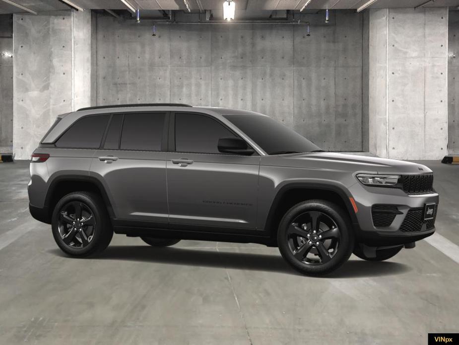 new 2025 Jeep Grand Cherokee car, priced at $45,975