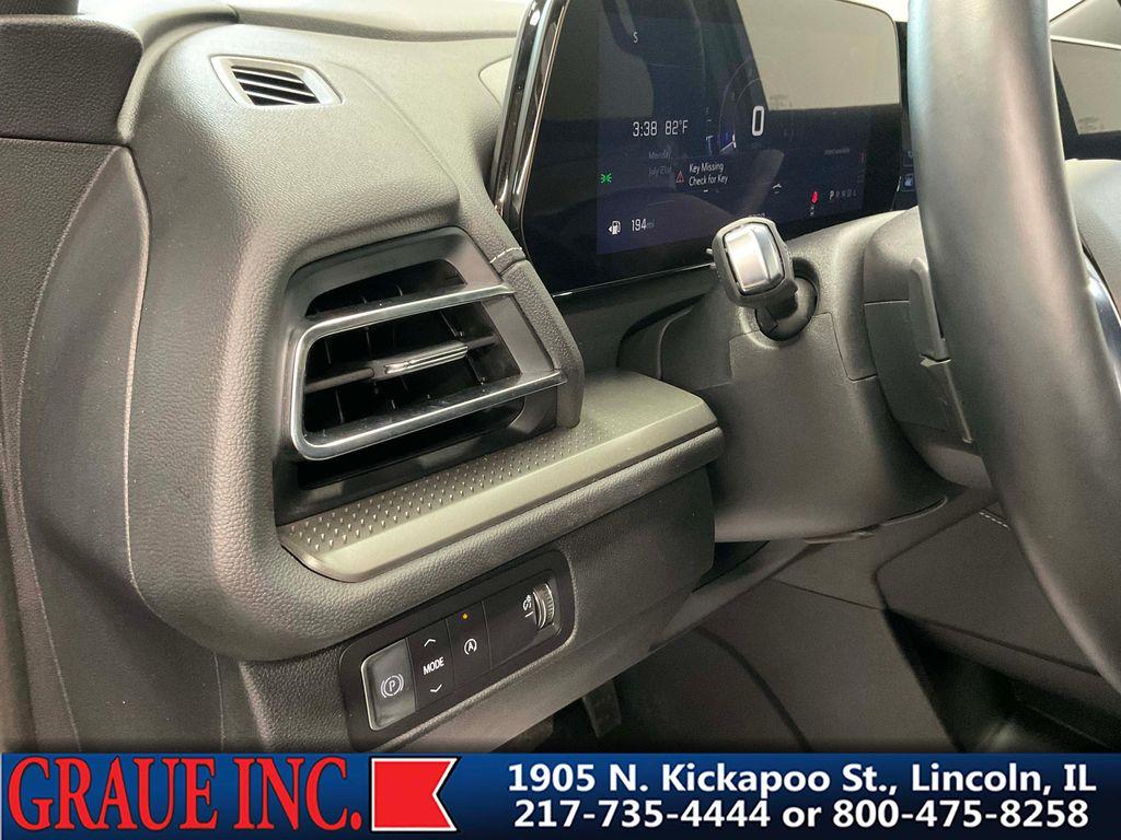 used 2025 Chevrolet Traverse car, priced at $41,035