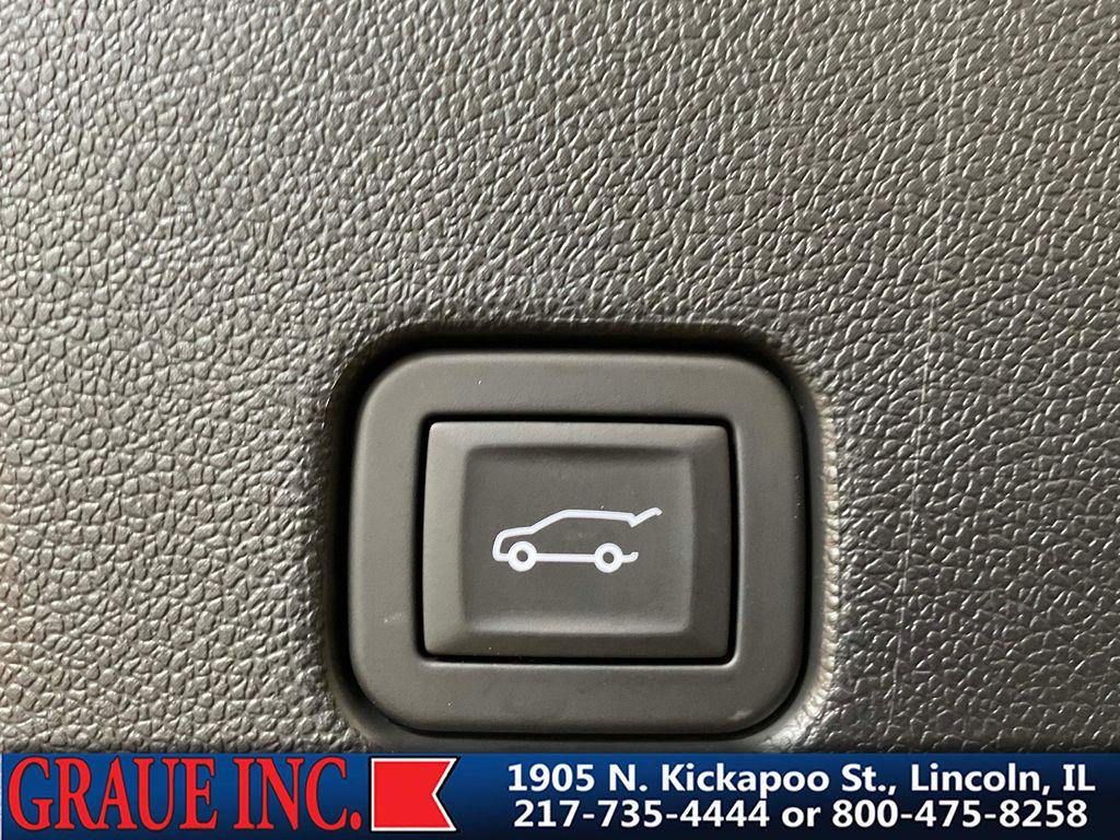 used 2025 Chevrolet Traverse car, priced at $41,035