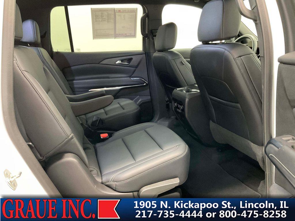 used 2025 Chevrolet Traverse car, priced at $37,897