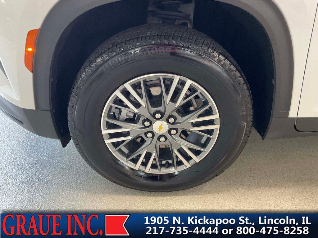 used 2025 Chevrolet Traverse car, priced at $37,897