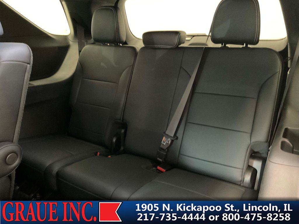 used 2025 Chevrolet Traverse car, priced at $37,897