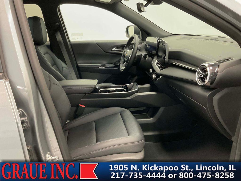 used 2025 Chevrolet Equinox car, priced at $29,987