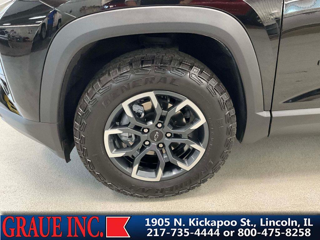 used 2025 Chevrolet Equinox car, priced at $32,865