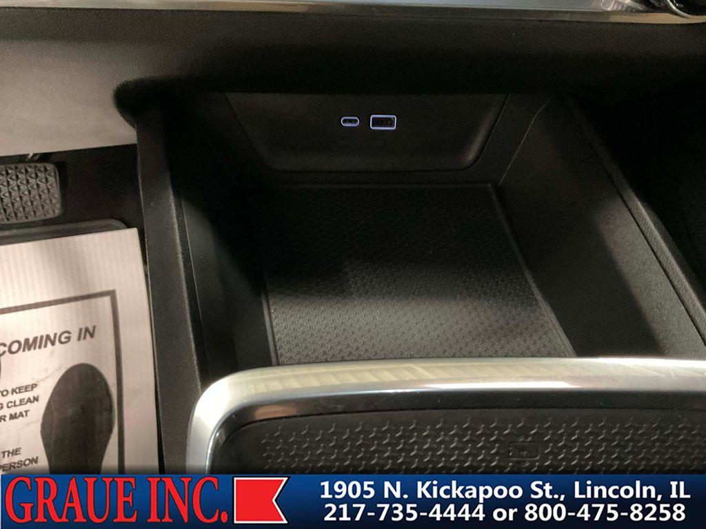 used 2025 Chevrolet Equinox car, priced at $32,865