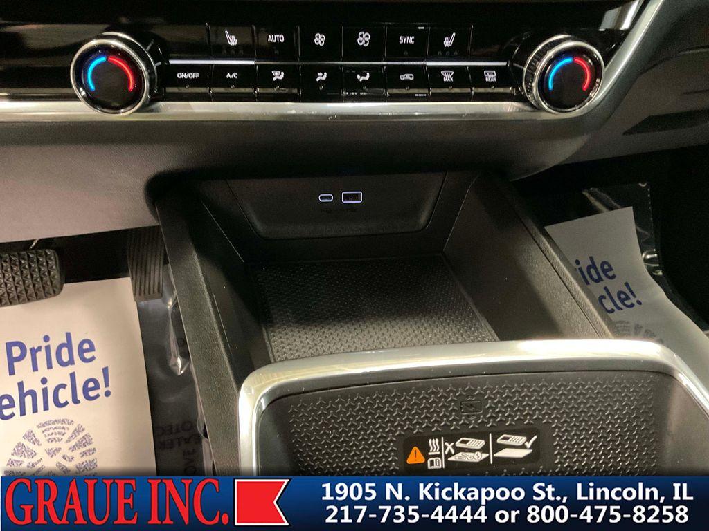 used 2025 Chevrolet Equinox car, priced at $28,739