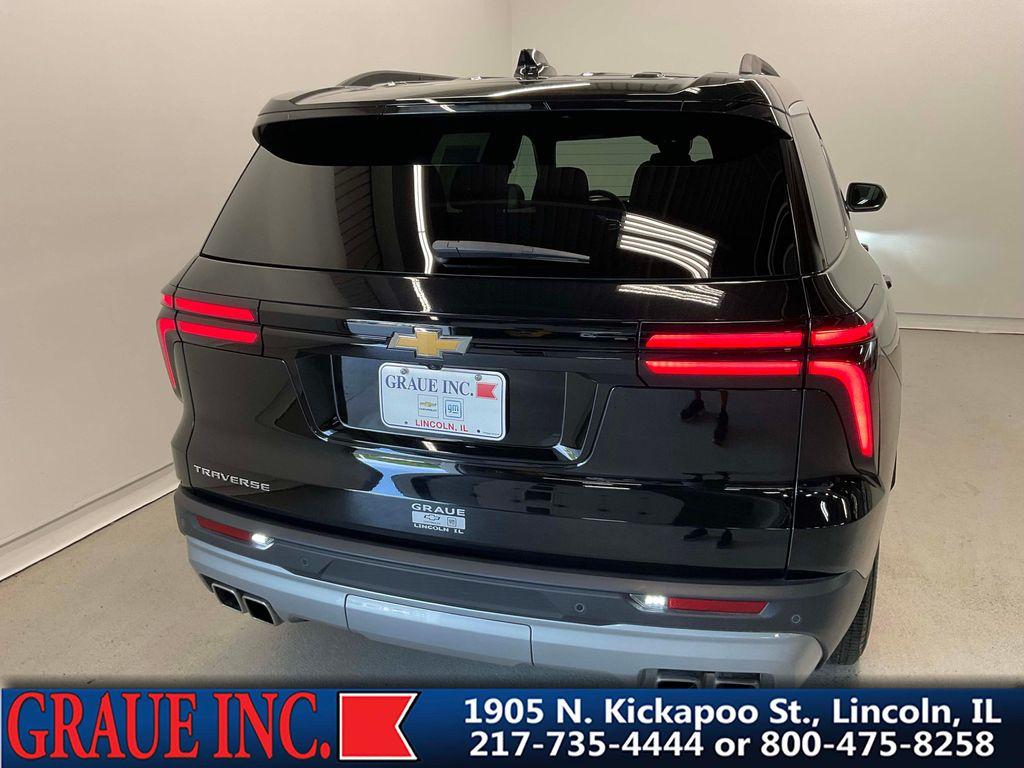 used 2025 Chevrolet Traverse car, priced at $37,970