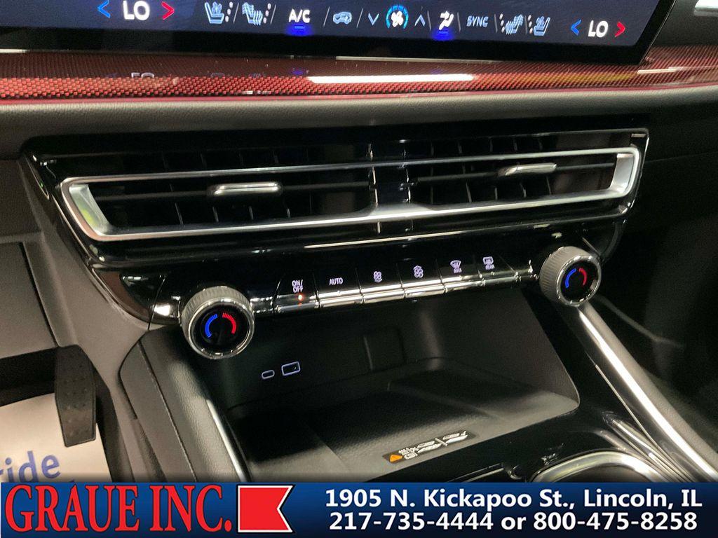 used 2024 Chevrolet Traverse car, priced at $54,893