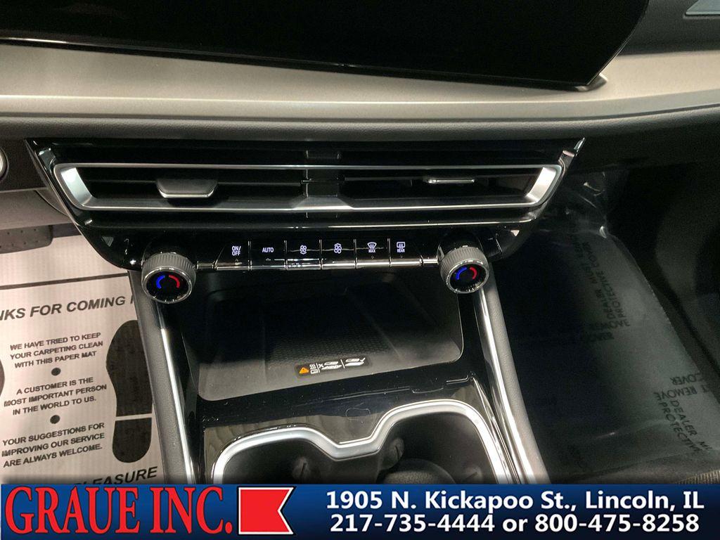 used 2025 Chevrolet Traverse car, priced at $38,770
