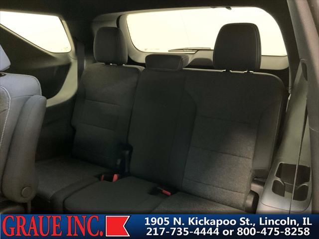 used 2025 Chevrolet Traverse car, priced at $42,995