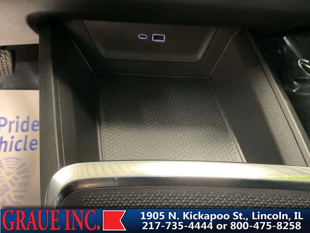 used 2025 Chevrolet Equinox car, priced at $26,787