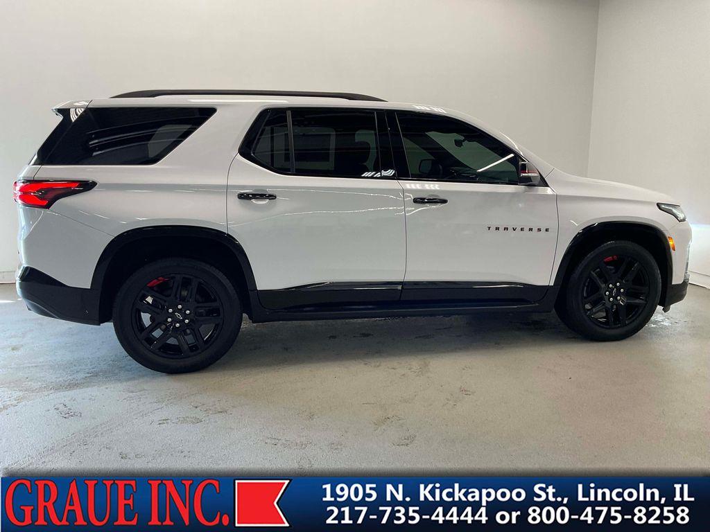 used 2022 Chevrolet Traverse car, priced at $32,900