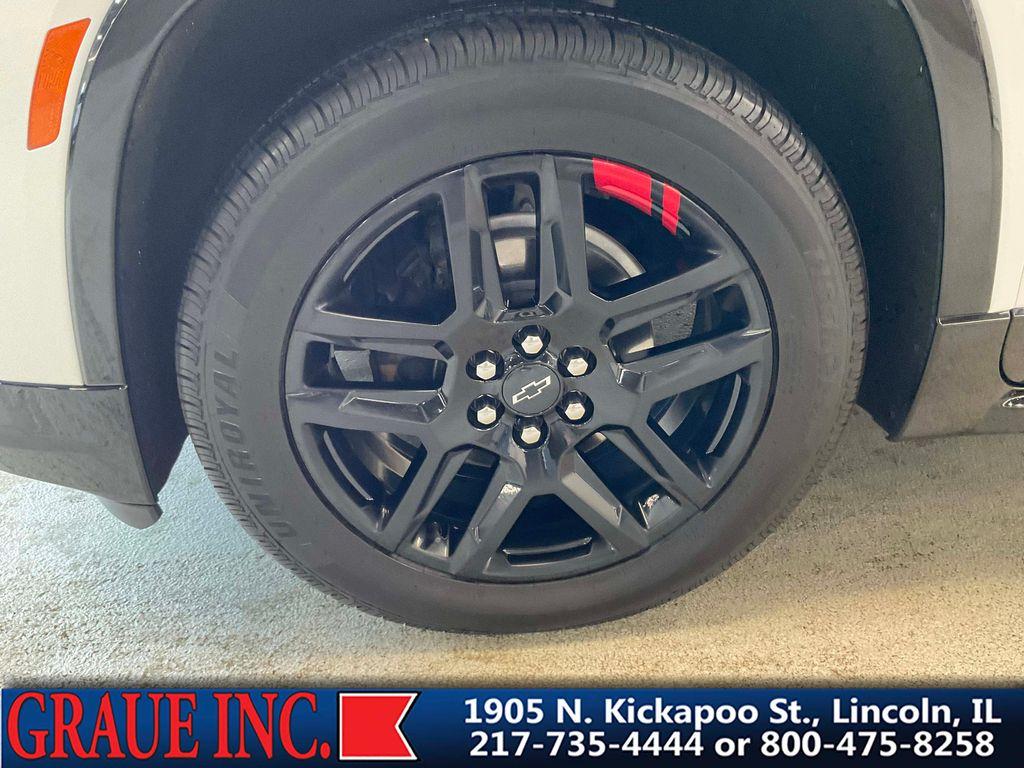 used 2022 Chevrolet Traverse car, priced at $32,900