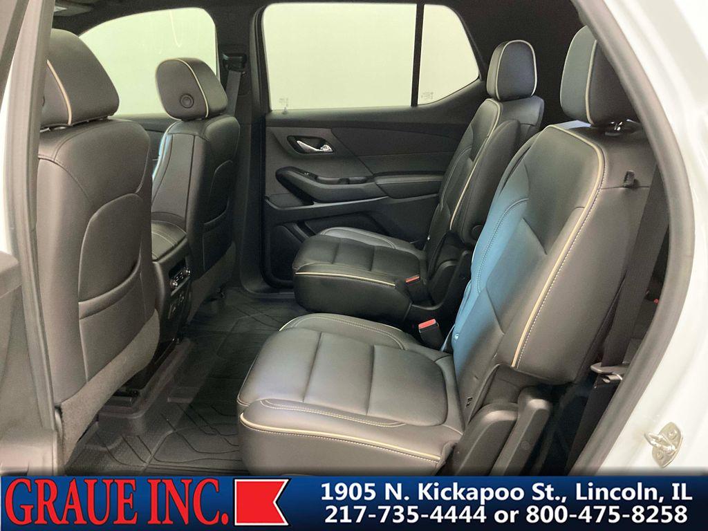 used 2022 Chevrolet Traverse car, priced at $32,900