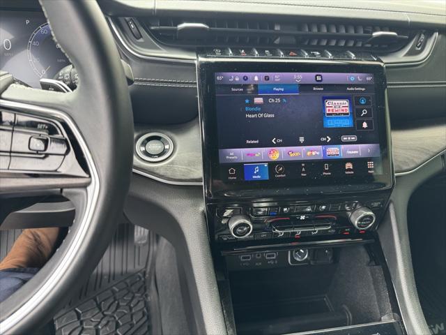 used 2022 Jeep Grand Cherokee car, priced at $39,885