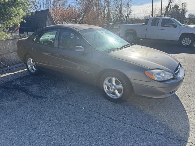 used 2002 Ford Taurus car, priced at $3,495