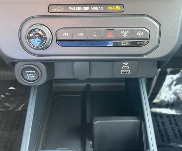 new 2025 Ford Maverick car