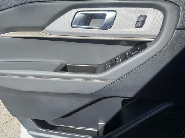 new 2025 Ford Explorer car, priced at $52,005