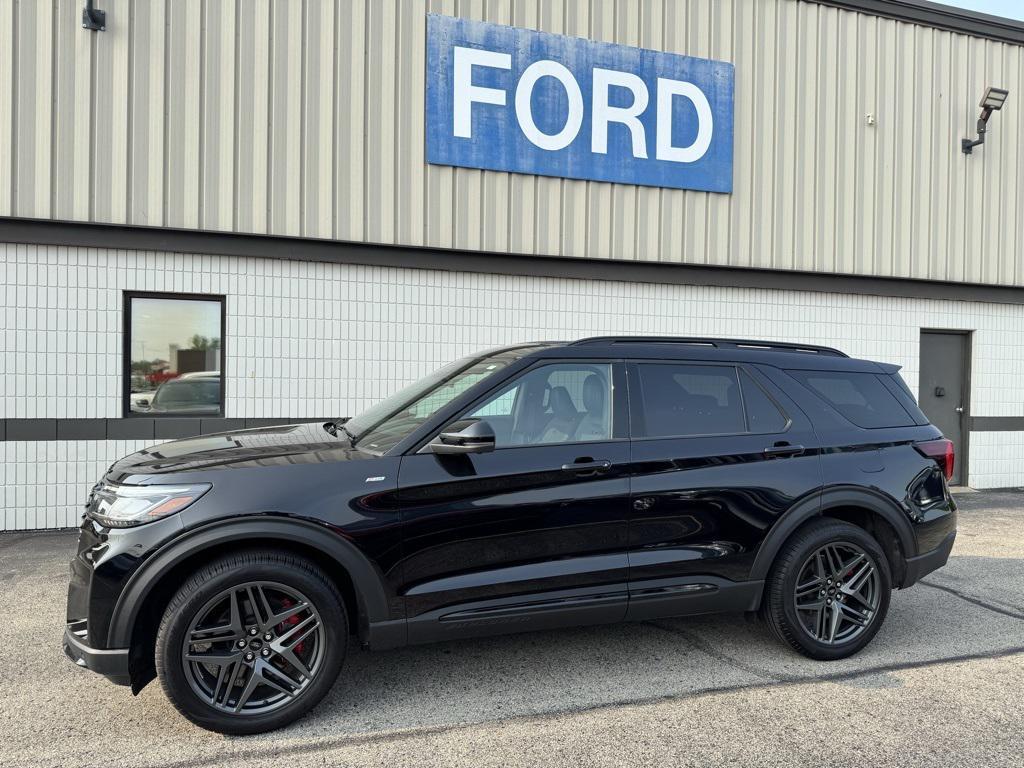 used 2025 Ford Explorer car, priced at $43,485