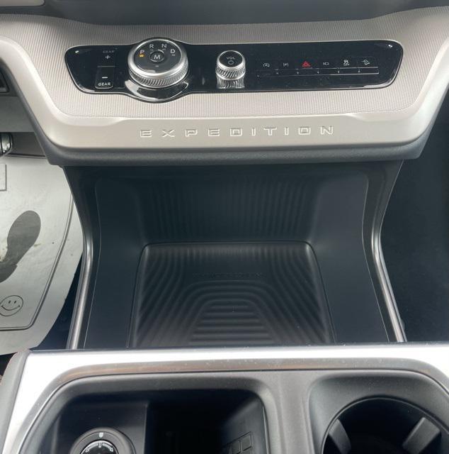 new 2025 Ford Expedition Max car