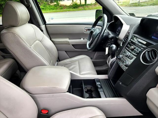 used 2013 Honda Pilot car, priced at $7,500