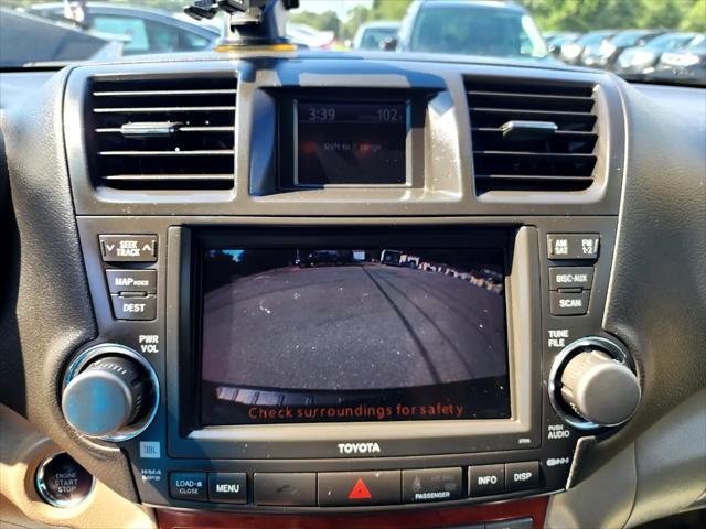 used 2009 Toyota Highlander car, priced at $10,500