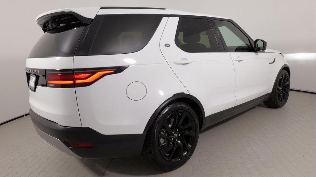 used 2024 Land Rover Discovery car, priced at $45,999