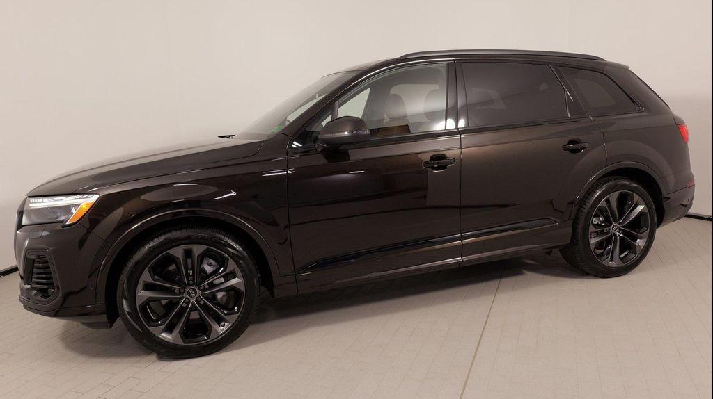 used 2025 Audi Q7 car, priced at $69,999