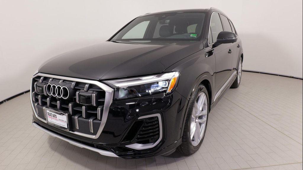 used 2025 Audi Q7 car, priced at $59,999
