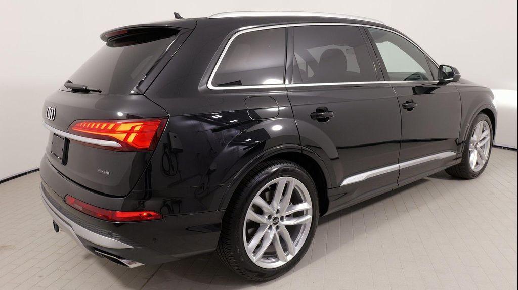 used 2025 Audi Q7 car, priced at $59,999