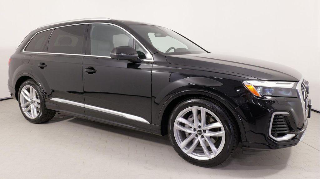 used 2025 Audi Q7 car, priced at $59,999