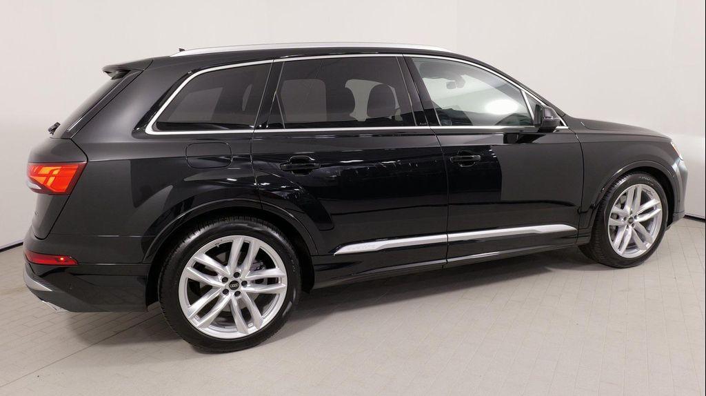 used 2025 Audi Q7 car, priced at $59,999