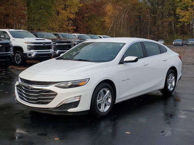 new 2025 Chevrolet Malibu car, priced at $26,044