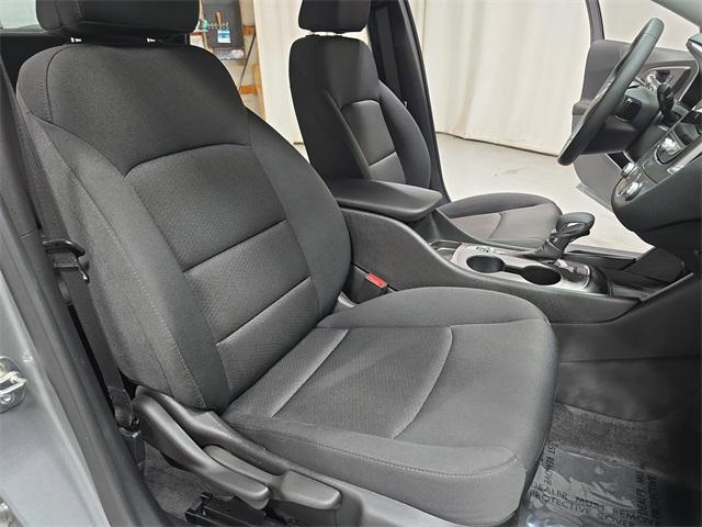 new 2025 Chevrolet Malibu car, priced at $28,104