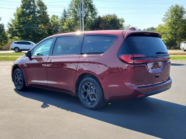 used 2022 Chrysler Pacifica Hybrid car, priced at $27,600