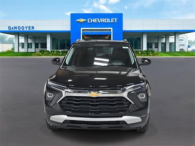 new 2025 Chevrolet TrailBlazer car, priced at $32,299