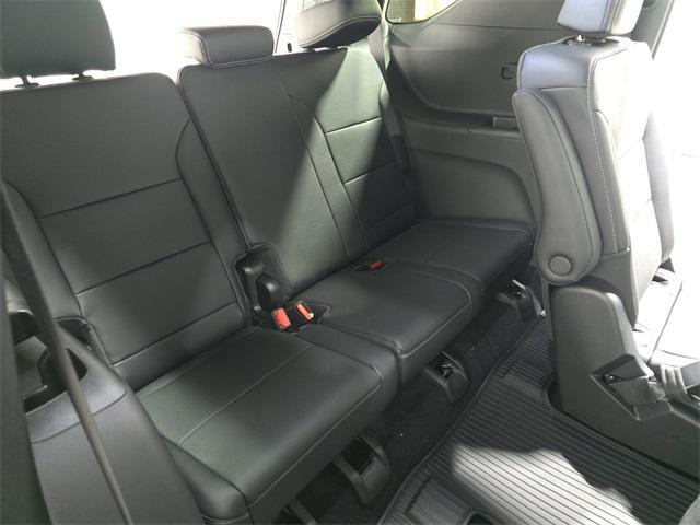 new 2026 Chevrolet Traverse car, priced at $48,139