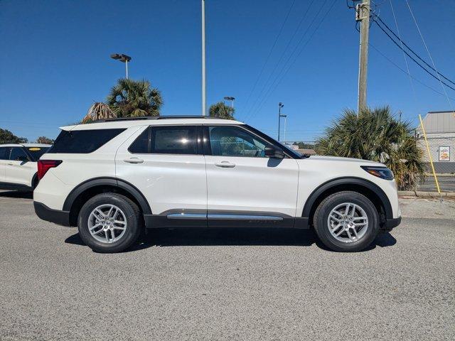 new 2025 Ford Explorer car, priced at $40,984